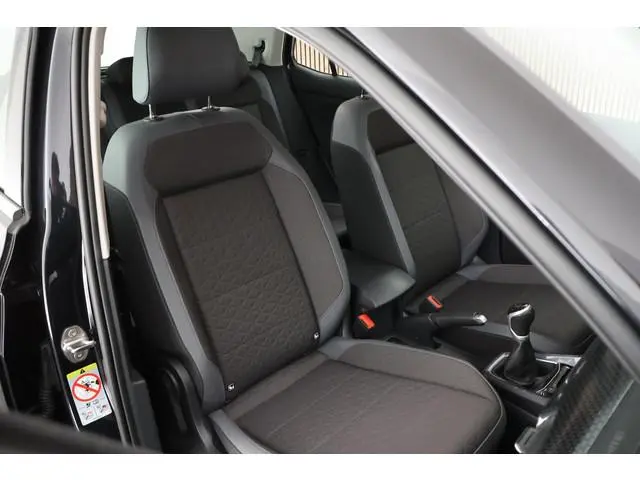 Volkswagen T-Cross 1.0 TSI 110pk Style Trekhaak Camera LED Navigatie