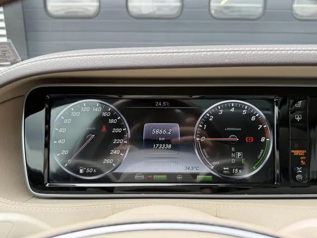 Mercedes-Benz S-Klasse