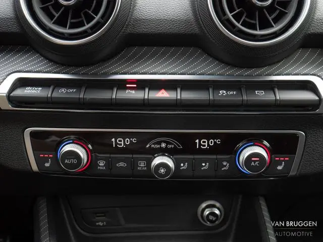 Audi SQ2