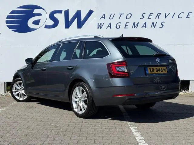 ŠKODA Octavia Combi 1.0 TSI Greentech Style Business | Trekhaak | CarPlay | Camera | Keyless | LED |...