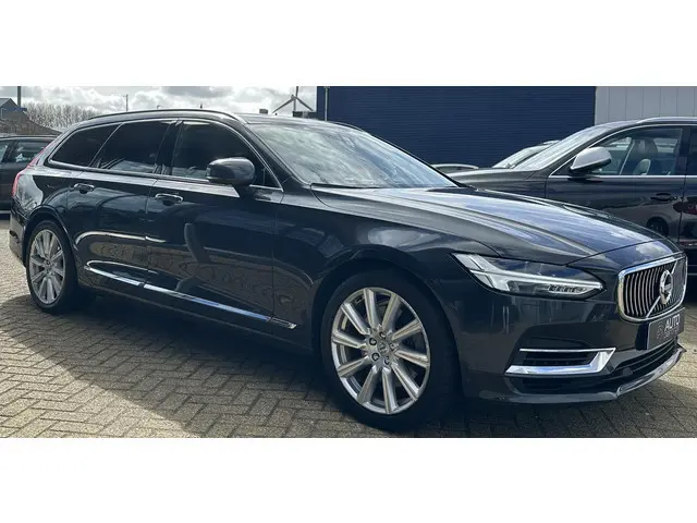 Volvo V90 2.0 T8 AWD Inscription | DEALERONDERHOUDEN | 1e Eigenaar | 20" | B&W Audio | PANO | Trekha...
