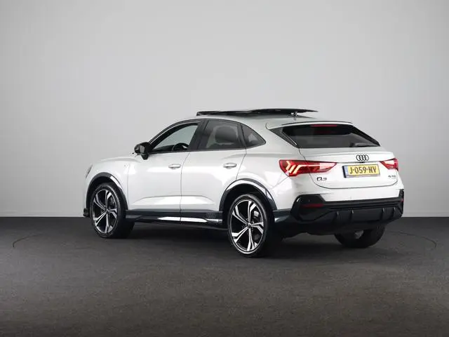 Audi Q3 Sportback 45 TFSI quattro edition one 230pk | Navigatie | Parkeercamera | B&O Audio | Panora...