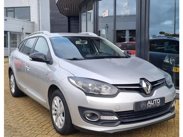 Renault Mégane Estate 1.2 TCe Limited 116PK | NL AUTO | Trekaak | Onderhoudshistorie | Navigatie | C...