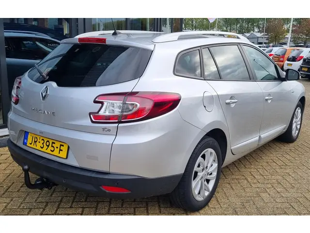 Renault Mégane Estate 1.2 TCe Limited 116PK | NL AUTO | Trekaak | Onderhoudshistorie | Navigatie | C...