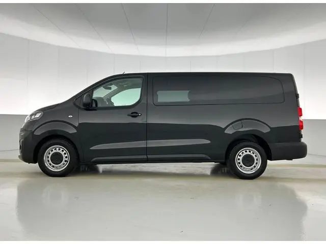 Opel Vivaro 145pk Automaat L3H1 Dubbele cabine Navigatie Camera Trekhaak Apple carplay Parkeersensor...