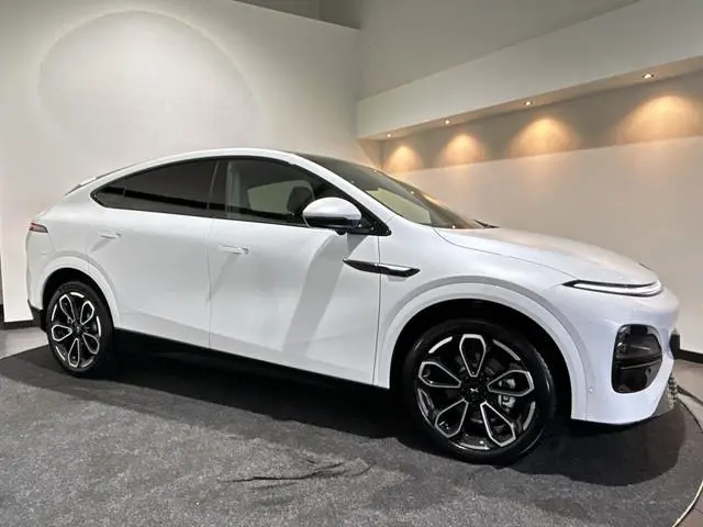 XPENG G6 RWD Standard Range 68.5 kWh | LAATSTE VOORRAAD | Premium interieur met elektr. stoelen en n...