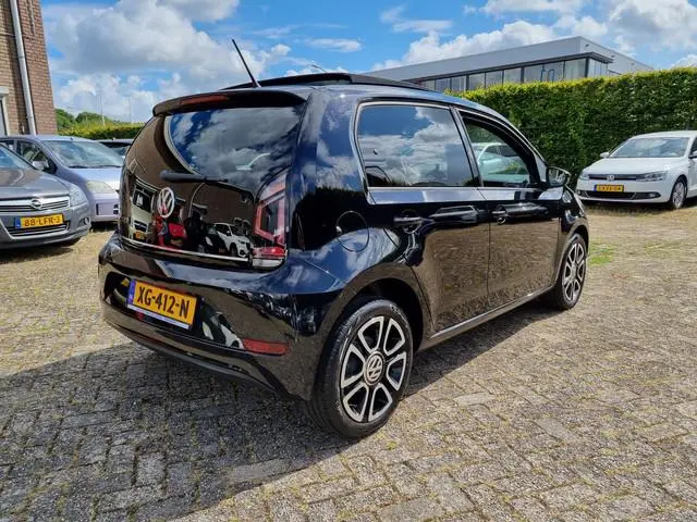 Volkswagen up!