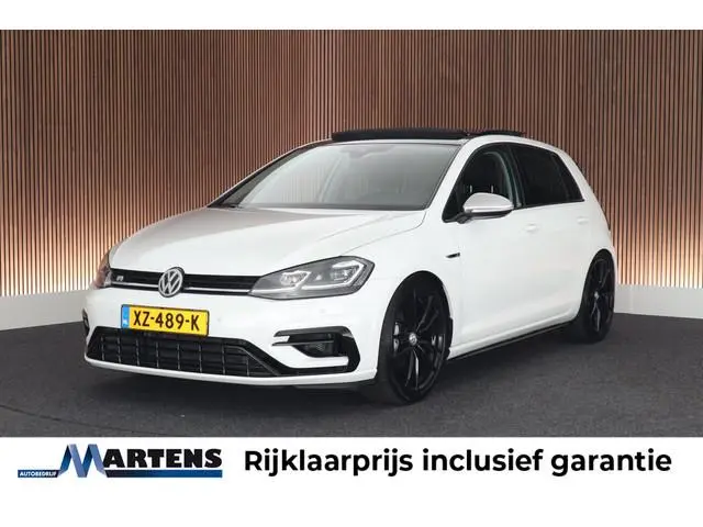 Volkswagen Golf 1.5 TSI 150pk 2x R-Line Panoramadak Dynaudio Leder Trekhaak LED Navigatie