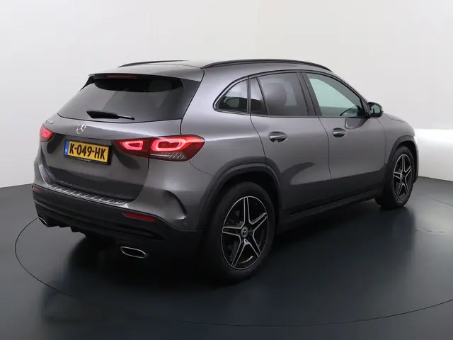 Mercedes-Benz GLA-klasse 180 AMG line | Night Sfeer Camera