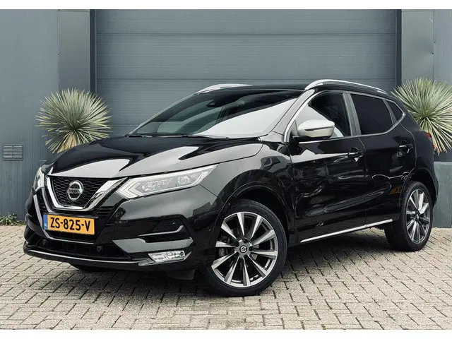 Nissan Qashqai 1.3 DIG-T Tekna Pano/Navi/Camera