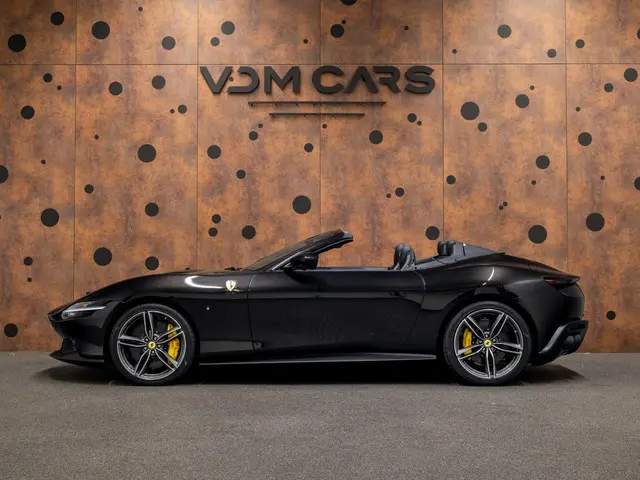 Ferrari Roma Spider 3.9 V8 | Magneride | P. Display | Stoelventilatie | Carbon | Connect |
