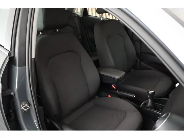 Audi A1 Sportback 1.0 TFSI 95pk Cruise Control Parkeersensoren Navigatie