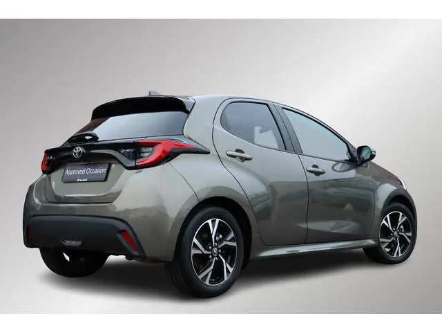 Toyota Yaris 1.5 Hybrid 115 Dynamic Comfort Pakket Stuurverwarming, Parkeersensoren