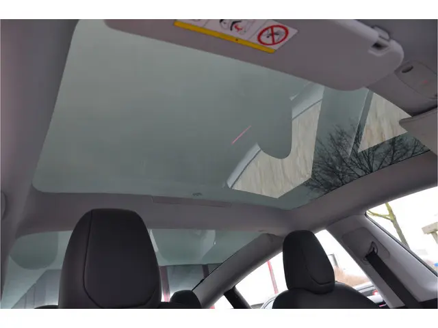 Tesla Model 3 RWD 60 kWh Highland, LFP Accu, AutoPilot4.0 Ryzen