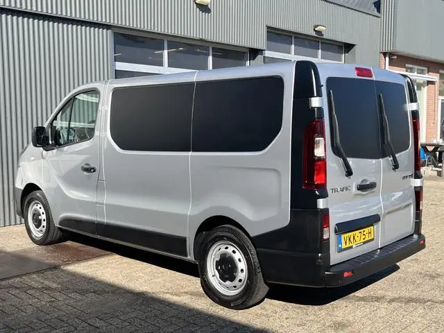 Renault Trafic 1.6 dCi T27 L1H1 BTW VRIJ!! Airco Cruise controle telefoonverbinding Navigatiesysteem...