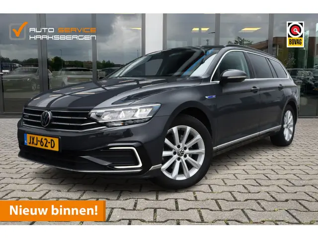 Volkswagen Passat Variant 1.4 TSI PHEV GTE Business | Pano | Trekhaak | Camera |