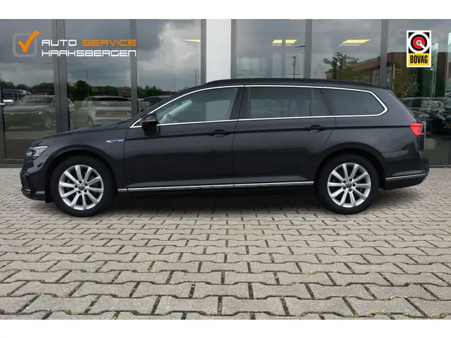 Volkswagen Passat Variant 1.4 TSI PHEV GTE Business | Pano | Trekhaak | Camera |