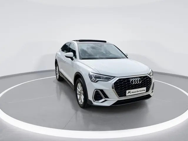 Audi Q3 Sportback 45 TFSI PHEV 245pk Advanced Edition · Panoramadak · Drive select · Camera + Parkee...