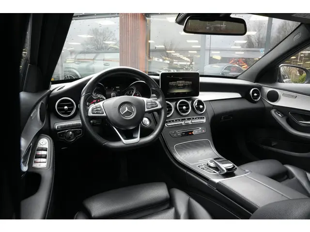 Mercedes-Benz C-klasse 350 e AMG Luchtvering Panoramadak Cruise Stoelverw. Leer