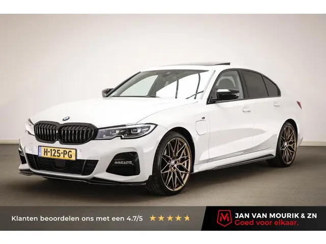 BMW 3-serie 330e M-Sport eDrive Edition | SCHUIFDAK | HEAD UP | TREKHAAK | 20"