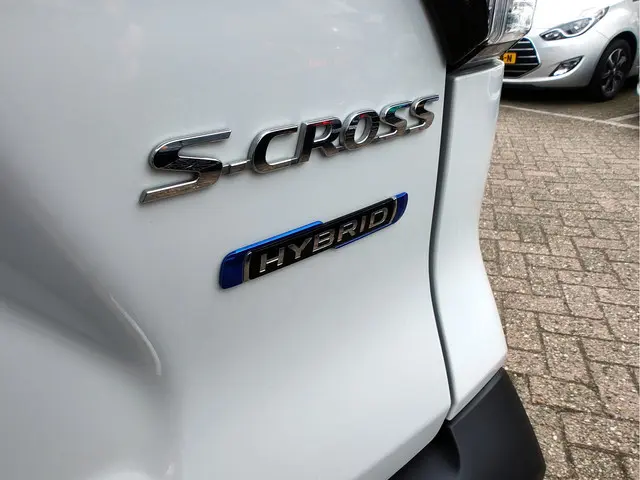 Suzuki S-Cross