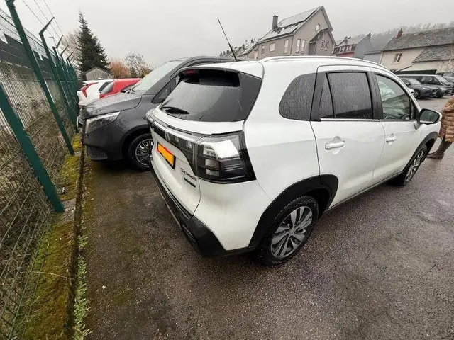 Suzuki S-Cross