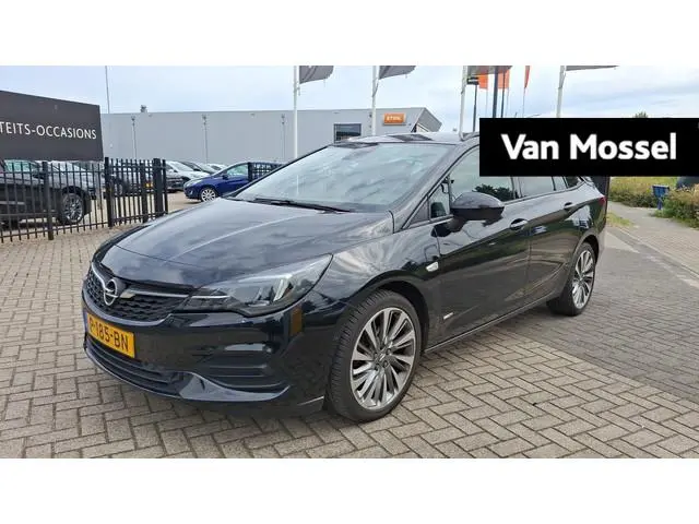 Opel Astra Sports Tourer 1.2 Design & Tech