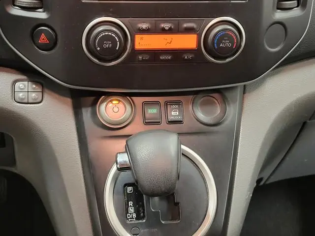 Nissan NV200