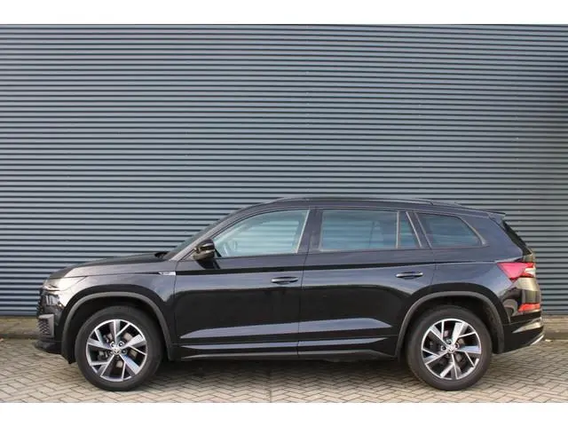 ŠKODA Kodiaq 1.5 TSI Sportline Panoramadak Leer/Alcantara Camera Full-Led
