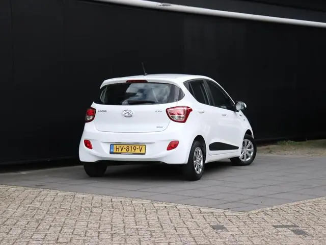 Hyundai i10 1.0i i-Motion Comfort | CRUISE | CLIMATE |