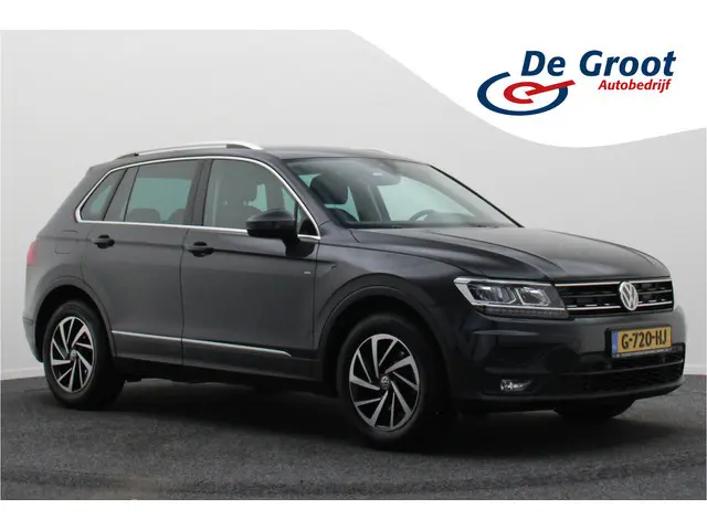 Volkswagen Tiguan 1.5 TSI ACT Comfortline Business LED, Navigatie, ACC, Trekhaak, Lane Assist, PDC
