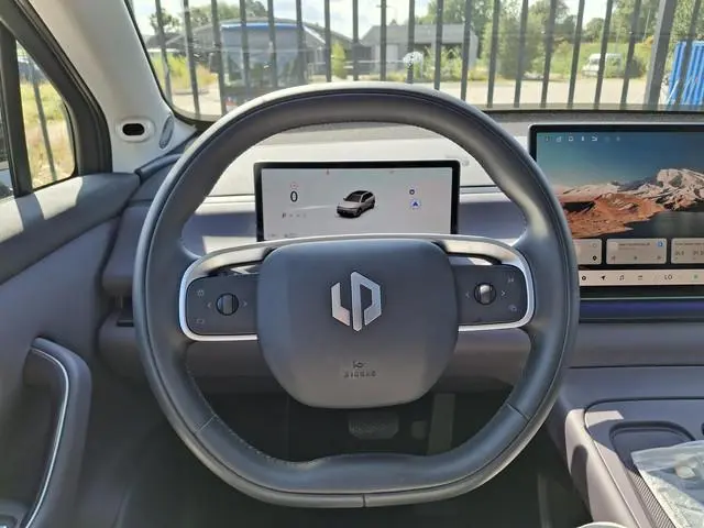 Leapmotor C10