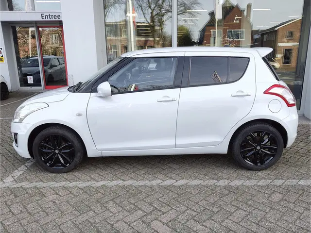 Suzuki Swift 1.2 BANDIT EASSS Airco | Cruise | + Winterwielenset!