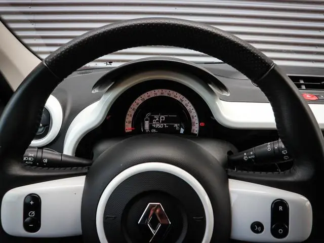 Renault Twingo Z.E. R80 E-Tech Techno 22 kWh Airco | Navi | Cruise | Camera | Pdc | Lichtmetaal | 