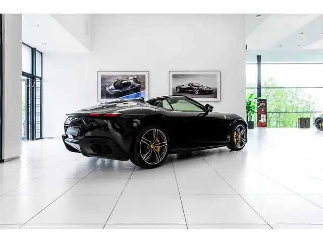 Ferrari Roma Spider ~Ferrari Munsterhuis~
