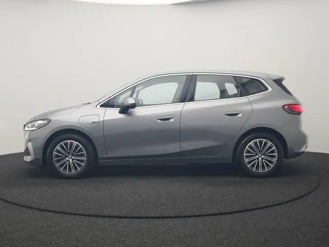 BMW 2-serie Active Tourer 225e xDrive Luxury Line PHEV 245pk Dealer O.H. | Trekhaak Af Fabriek | Ada...