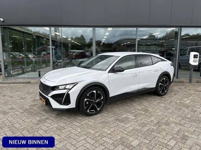 Peugeot 408 1.2 Hybrid 145 e-DCS6 Allure AUTOMAAT