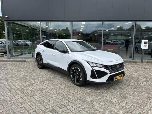 Peugeot 408