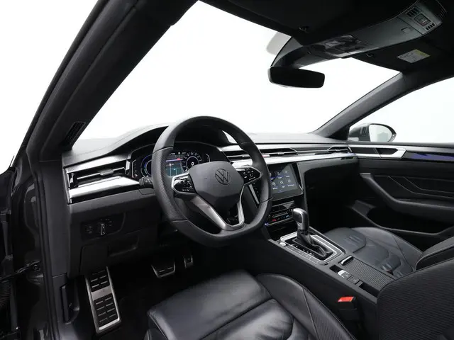Volkswagen Arteon 1.4 TSI eHybrid 218 pk R-Line | Discover Pro | Adaptief onderstel | Geheugenstoel...