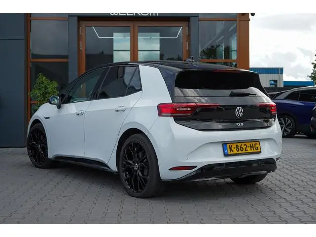 Volkswagen ID.3 First Plus 58 kWh | 91,03% SOH | IQ | Camera | Stoelverwarming