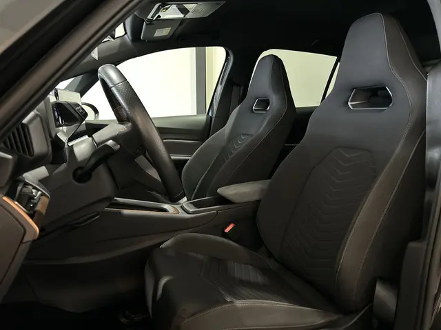 CUPRA Born Copper Edition One 62 kWh SOH 93,9% | In nieuwstaat!!