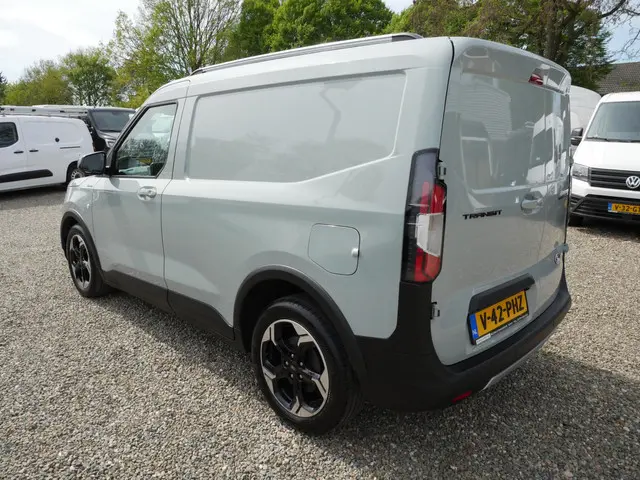 Ford Transit Courier