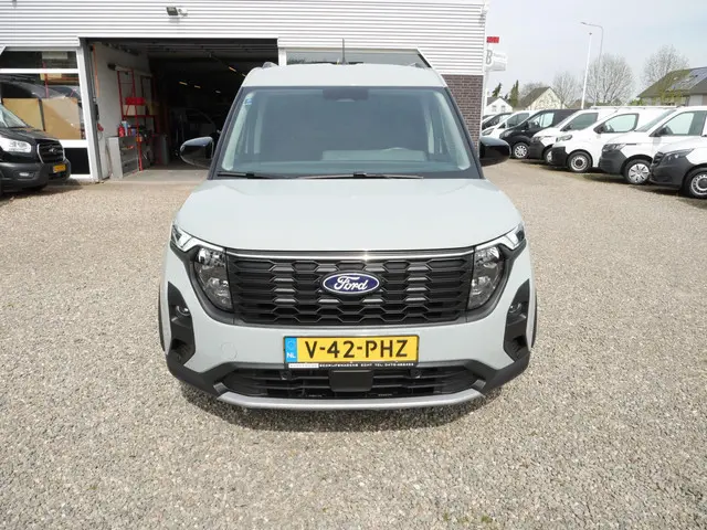 Ford Transit Courier