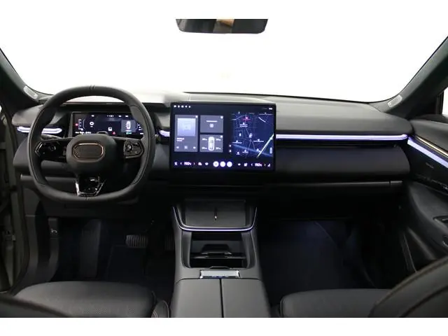 Lynk & Co 08