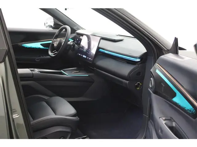 Lynk & Co 08