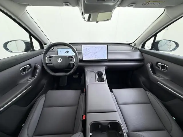 Leapmotor C10