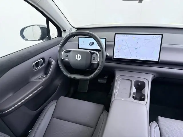 Leapmotor C10
