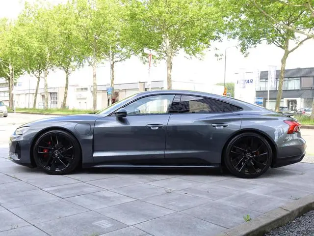 Audi e-tron GT RS 93 kWh 600PK | Panodak | Leer | B&O | Laser LED | 4Wielsturing | HuD | 360° |