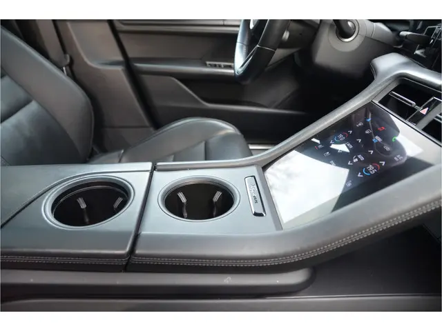 Porsche Taycan 4S Performance 93 kWh Sport Chrono