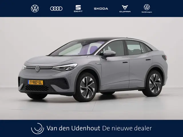 Volkswagen ID.5 Pro Business 77 kWh Navigatie Stoel/Stuurverwarming Camera Acc Carplay 124